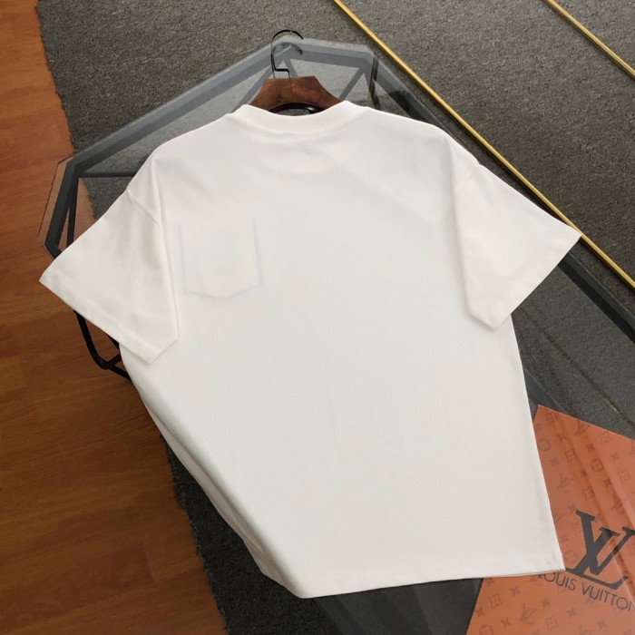 高品質 バーバリー 偽物通販 2024新作刺繍軍馬ポケット半袖Tシャツ