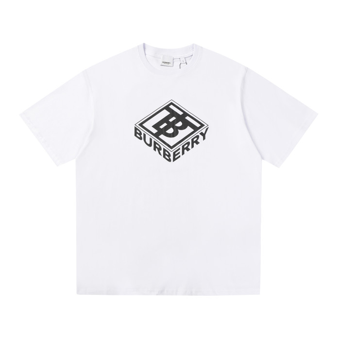 【話題商品！】バーバリー スーパーコピー スクエアロゴグラフィックコットンTシャツプリント半袖Tシャツ