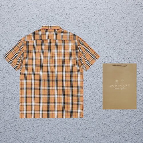 超奇跡の入荷☆ バーバリー 激安通販 クラシックモンスター刺繍ロゴカジュアルクルーネック半袖Tシャツ