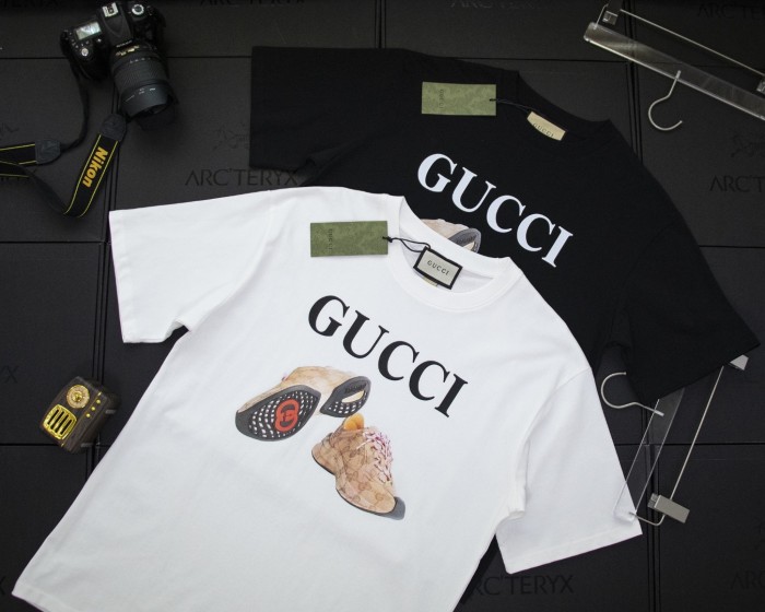 累積売上総額第１位！グッチ 激安偽物 24 SS春夏新作爆型シューズTシャツ2色