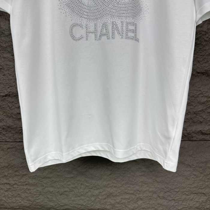 超奇跡の入荷☆ シャネル n級品 2024新型重工業ドリルロゴカップル用半袖Tシャツ