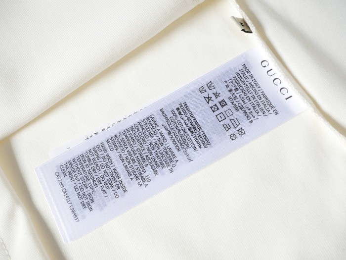 新作 グッチ コピーおすすめ 24 SS新作笑顔半袖Tシャツ