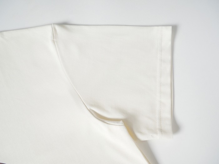 使い勝手良し グッチ 激安通販 24 SS新作アップル半袖Tシャツ