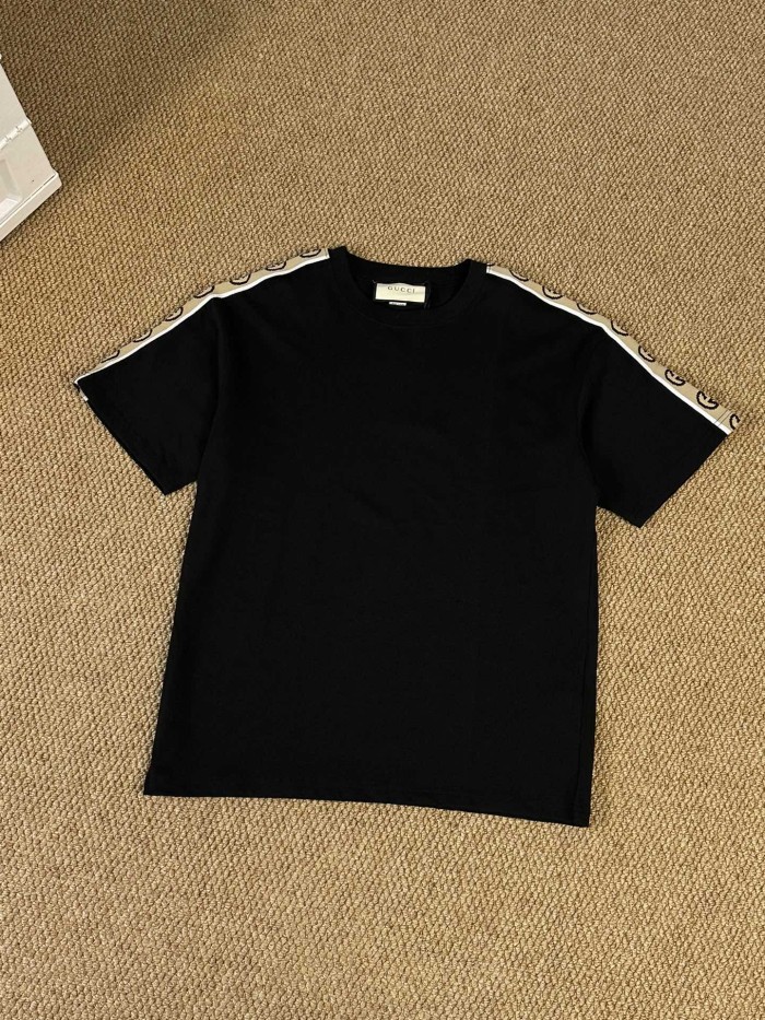 超奇跡の入荷☆ グッチ 激安通販 2024春夏新作肩編みダブルGクルーネック半袖Tシャツ2色