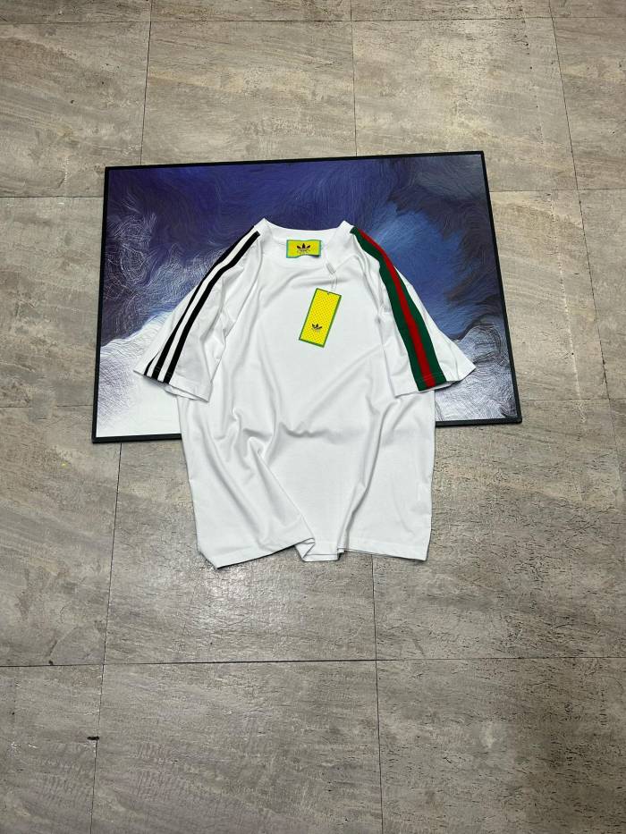 新作 グッチ 偽物通販 純綿半袖Tシャツ2色