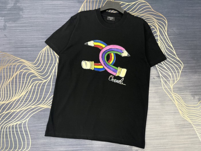 稀少 シャネル 激安通販 2024春夏新作プリントロゴラウンドネック半袖Tシャツ2色
