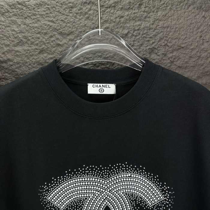 新作 シャネル スーパーコピー 2024新型重工業ドリルロゴカップル用半袖Tシャツ