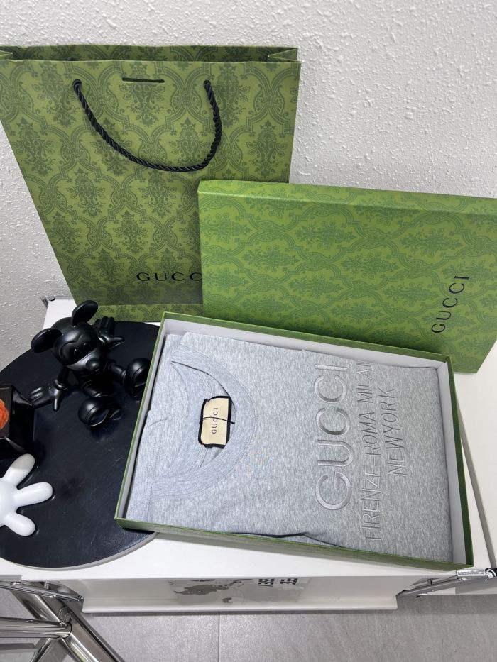 使い勝手良し グッチ n級品 24春夏最新クラシックアルファベットロゴ刺繍半袖