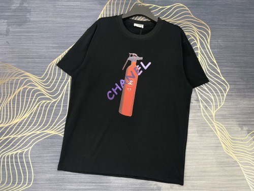 大人気 シャネル コピーおすすめ 2024春夏新作プリントロゴラウンドネック半袖Tシャツ2色