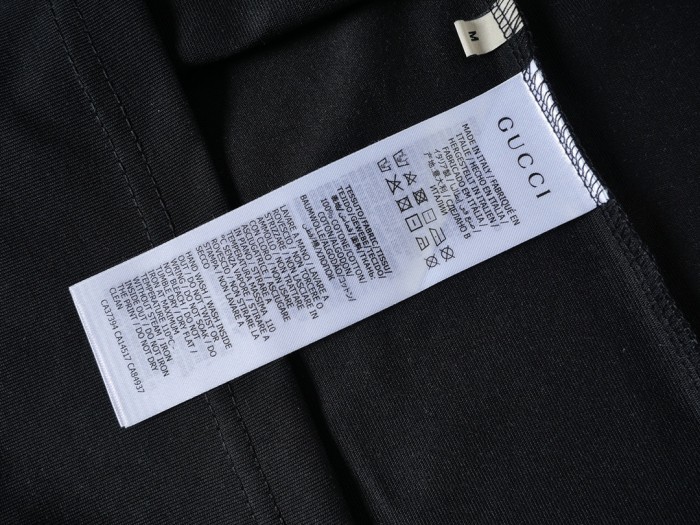 超奇跡の入荷☆ グッチ 偽物通販 24 SS新作アップル半袖Tシャツ