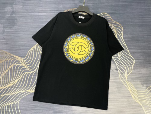 ★超人気 シャネル 激安偽物 2024春夏新作プリントロゴラウンドネック半袖Tシャツ2色