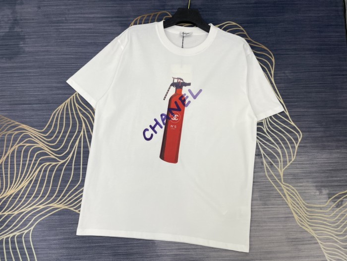 大人気 シャネル コピーおすすめ 2024春夏新作プリントロゴラウンドネック半袖Tシャツ2色