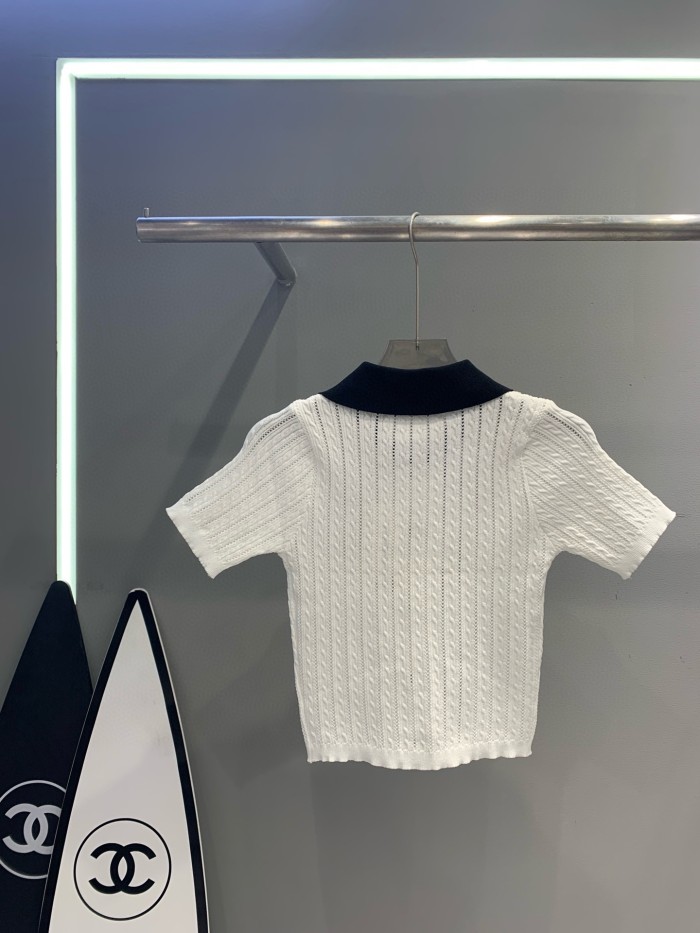 【限定】 シャネル コピーおすすめ スタムダブルCボタンツバキぶつけ色開襟ニット半袖2色