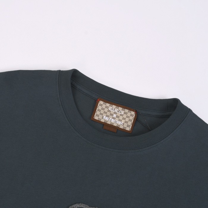 日本未入荷 グッチ コピーおすすめ ダブルGアルファベット歯ブラシ刺繍半袖Tシャツ