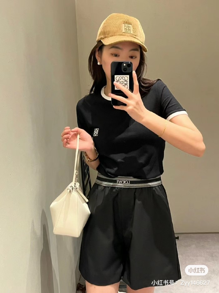 日本未入荷 ロエベ 偽物通販 24春夏新作胸元刺繍ロゴぶつけ色身だしなみ半袖Tシャツ