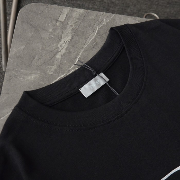 【話題商品！】ディオール コピーおすすめ フラワー刺繍ロゴカジュアル丸首半袖Tシャツ