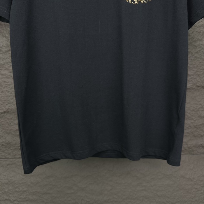 追跡付 ヴェルサーチ スーパーコピー 2024新作ラインストーンヘッドロゴカップル半袖Tシャツ