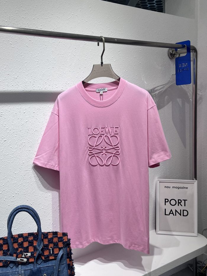 一目惚れ♪ ロエベ コピー 2024春先の新型純色経典大ロゴ刺繍Tシャ