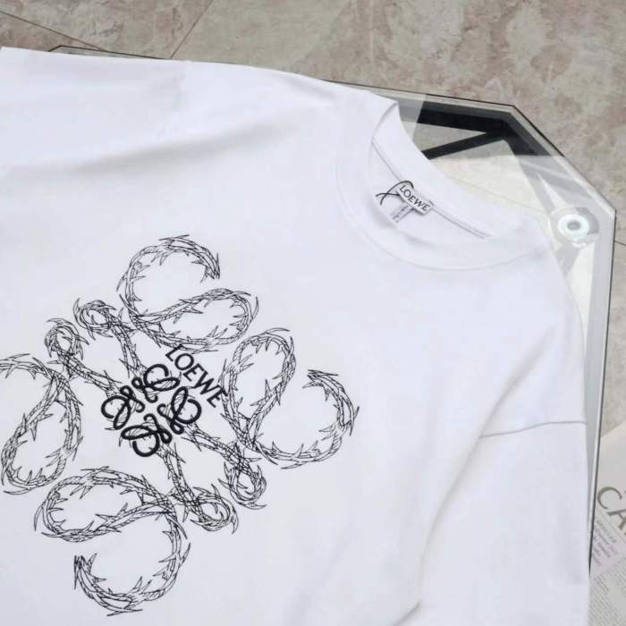 大人気 ロエベ コピー ドラゴン柄立体刺繍ロゴカジュアル丸首半袖Tシャツ