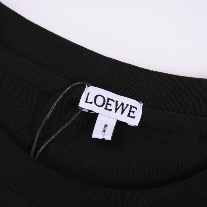 一目惚れ♪ ロエベ コピー 刺繍ズレロゴ刺繍オールインワン丸首半袖Tシャツ
