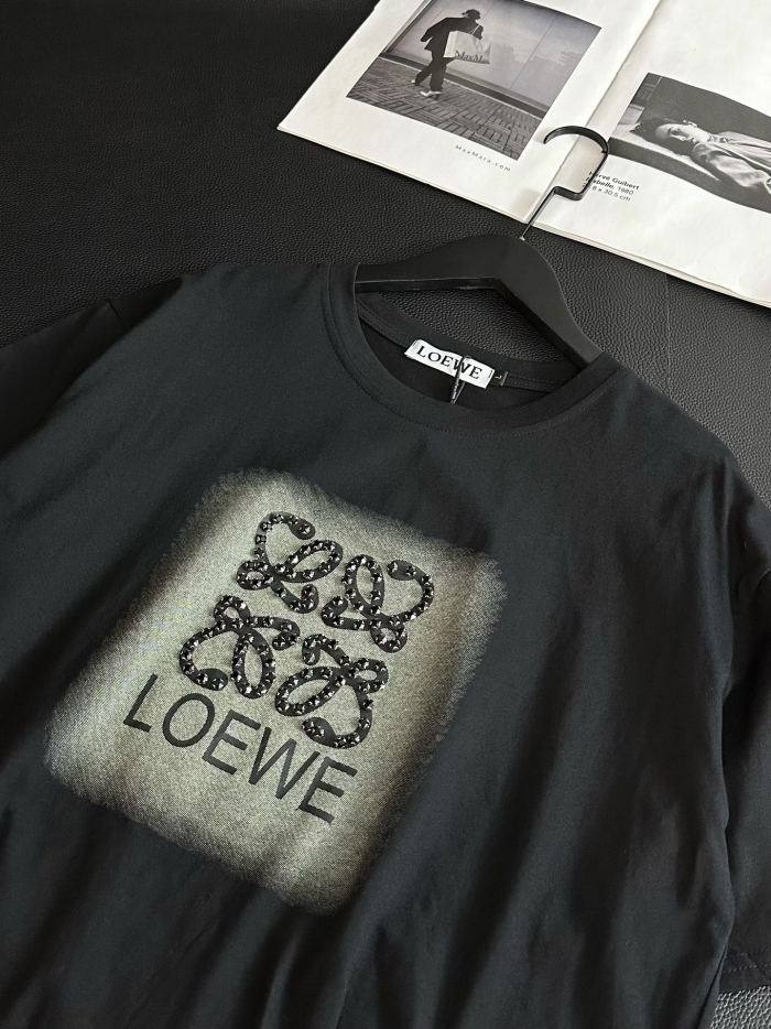 大人気 ロエベ コピーおすすめ 偽物通販 重工業ドリルロゴ旧洗水黒半袖
