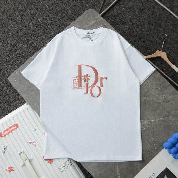 日本未入荷 ディオール 激安偽物 フラワー刺繍ロゴカジュアル丸首半袖Tシャツ