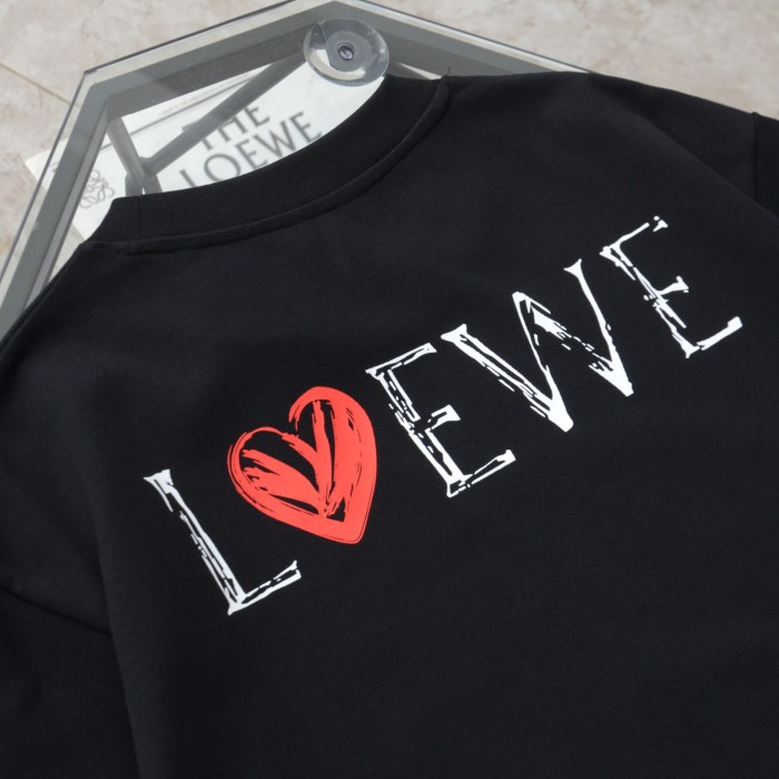 【限定】ロエベ n級品 ハート手描きロゴカジュアル丸首半袖Tシャツ