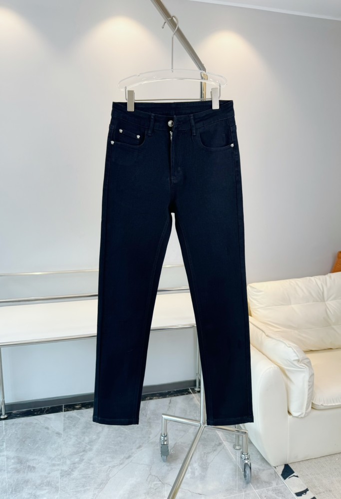 日本未入荷 ヴェルサーチ コピー クラシック黒パンツ