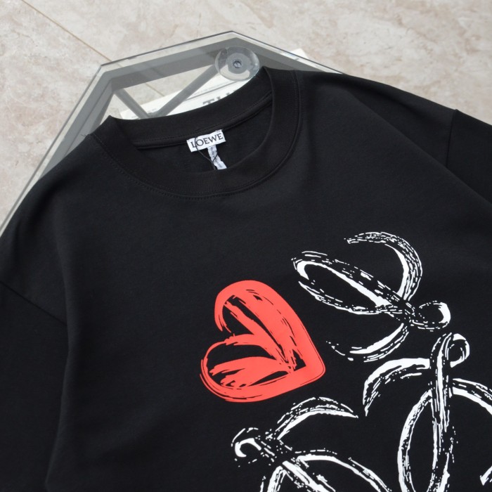 【限定】ロエベ n級品 ハート手描きロゴカジュアル丸首半袖Tシャツ