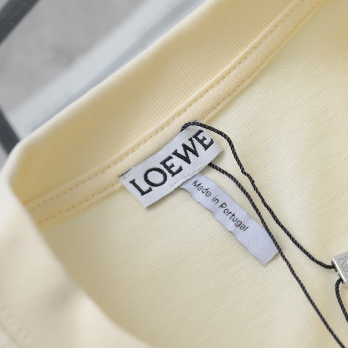 ★超人気 ロエベ 激安通販 レザーポケットロゴカジュアル丸首半袖Tシャツ