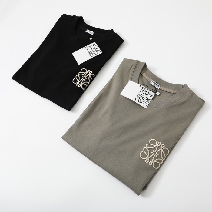 【話題商品！】ロエベ コピーおすすめ 24新作ラメ刺繍ロゴ半袖Tシャツ2色