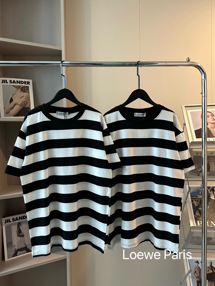 稀少 ロエベ 偽物通販 刺繍ロゴ白黒ストライプ半袖T
