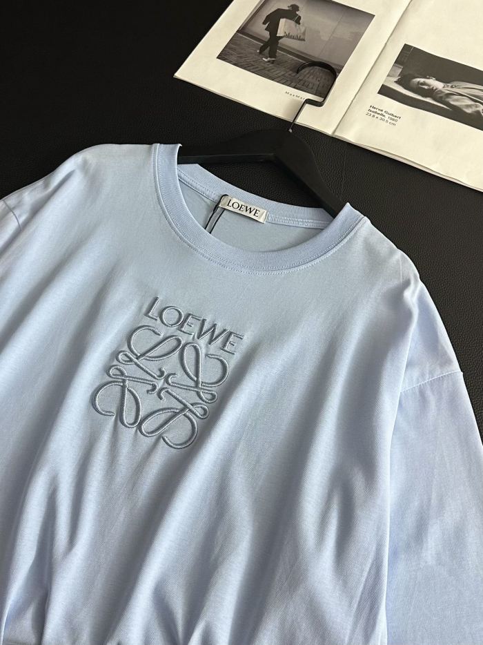 追跡付 ロエベ コピー Babyブルー刺繍ロゴ半袖Tシャツ