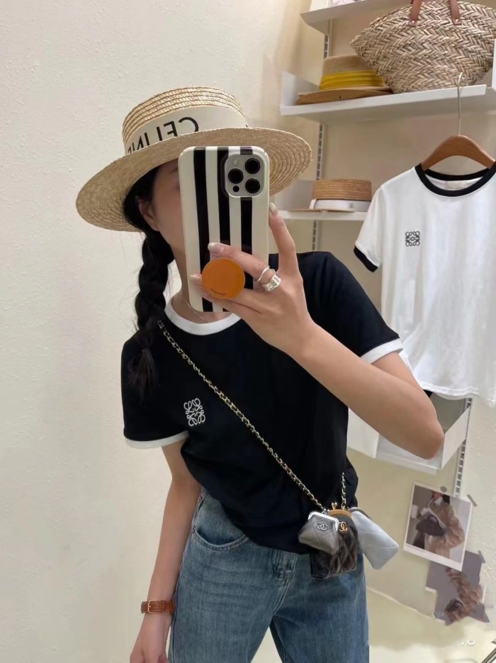 日本未入荷 ロエベ 偽物通販 24春夏新作胸元刺繍ロゴぶつけ色身だしなみ半袖Tシャツ