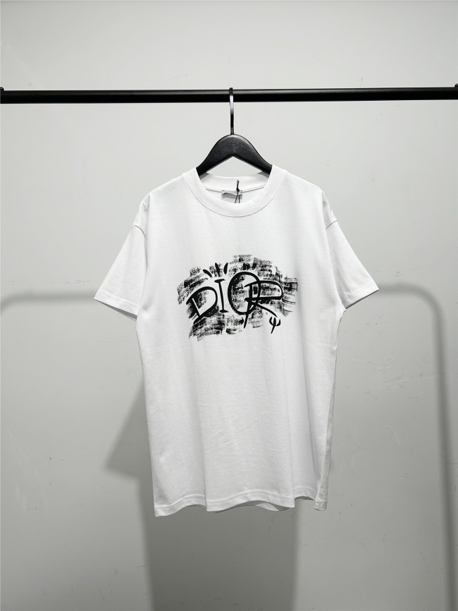 【限定】ディオール スーパーコピー の男女同型陰影アルファベット半袖Tシャツ