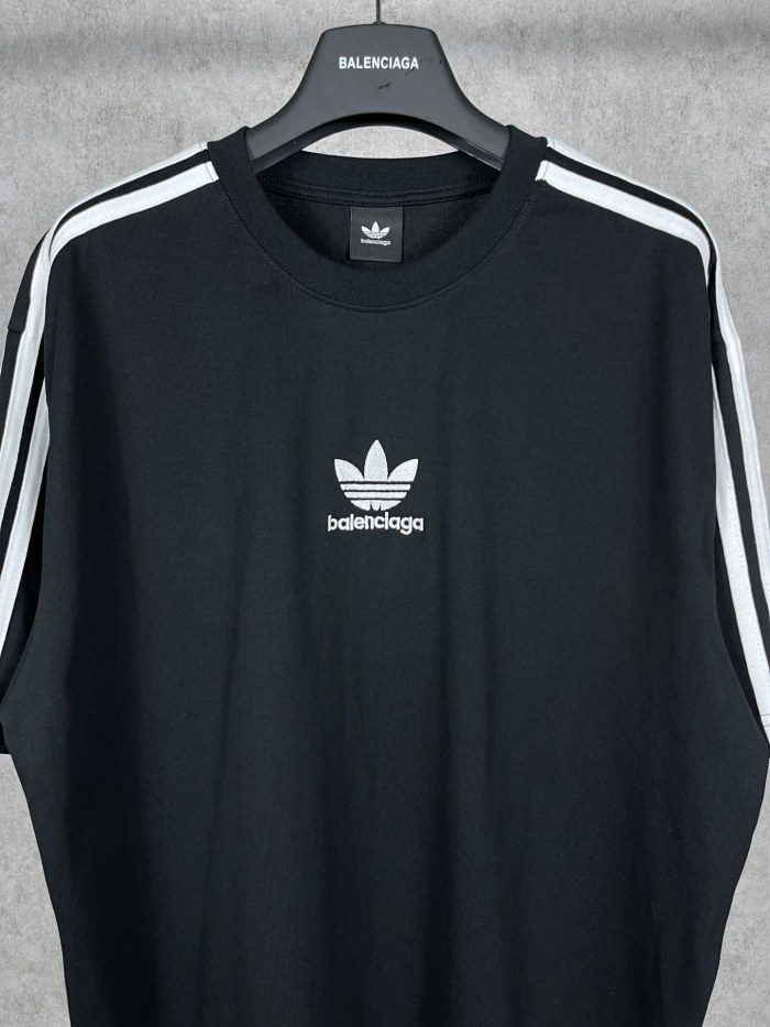 追跡付 balenciagaxAdidas クローバースリーストライプロゴ刺繍半袖Tシャツ
