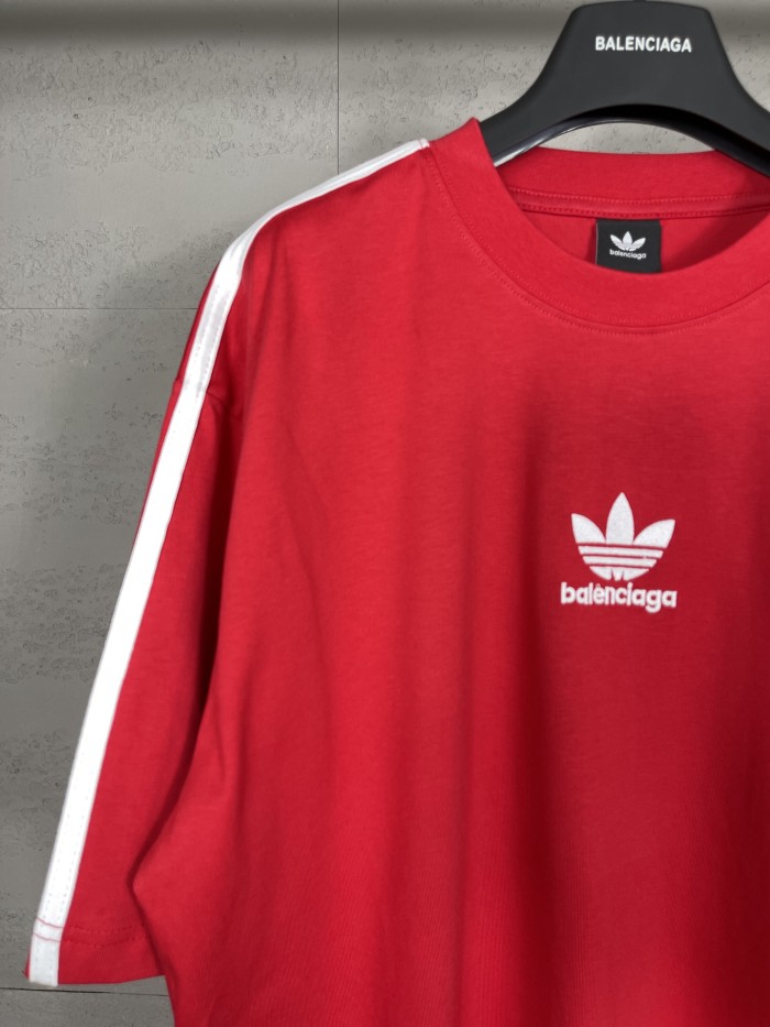 稀少 balenciagaxAdidas クローバースリーストライプロゴ刺繍半袖Tシャツ