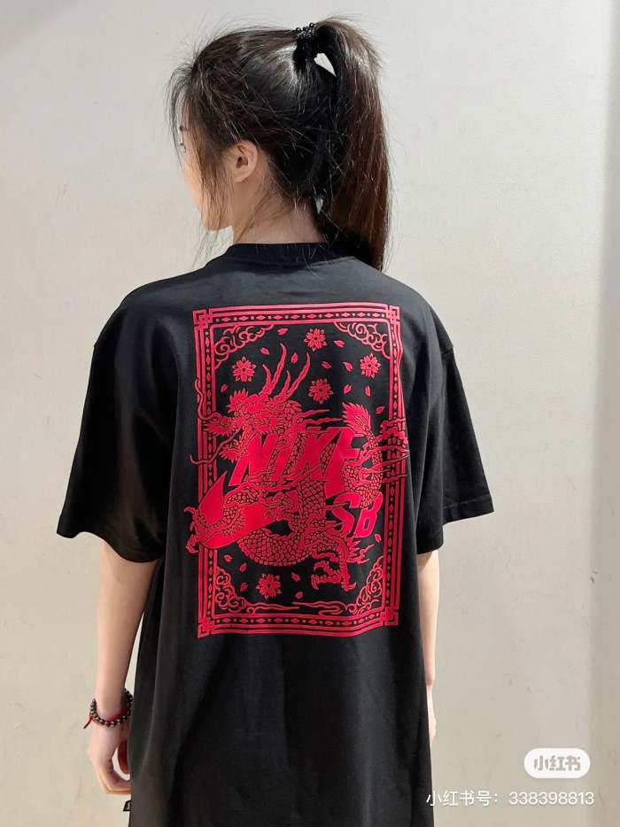 大人気 ナイキ 激安偽物 スケートボードTシャツ