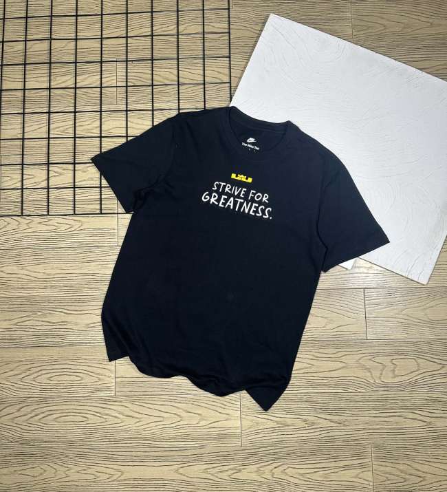 ★超人気 ナイキ コピーおすすめ 偽物通販 ジェームズの4万点記念Tシャツ純綿