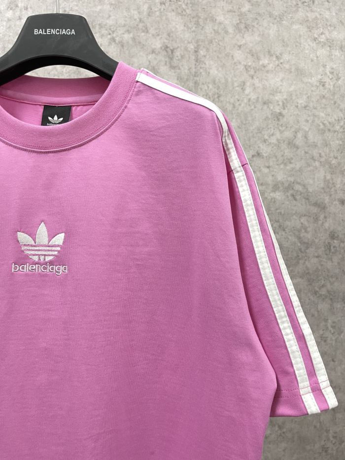【限定】 balenciagaxAdidas クローバースリーストライプロゴ刺繍半袖Tシャツ