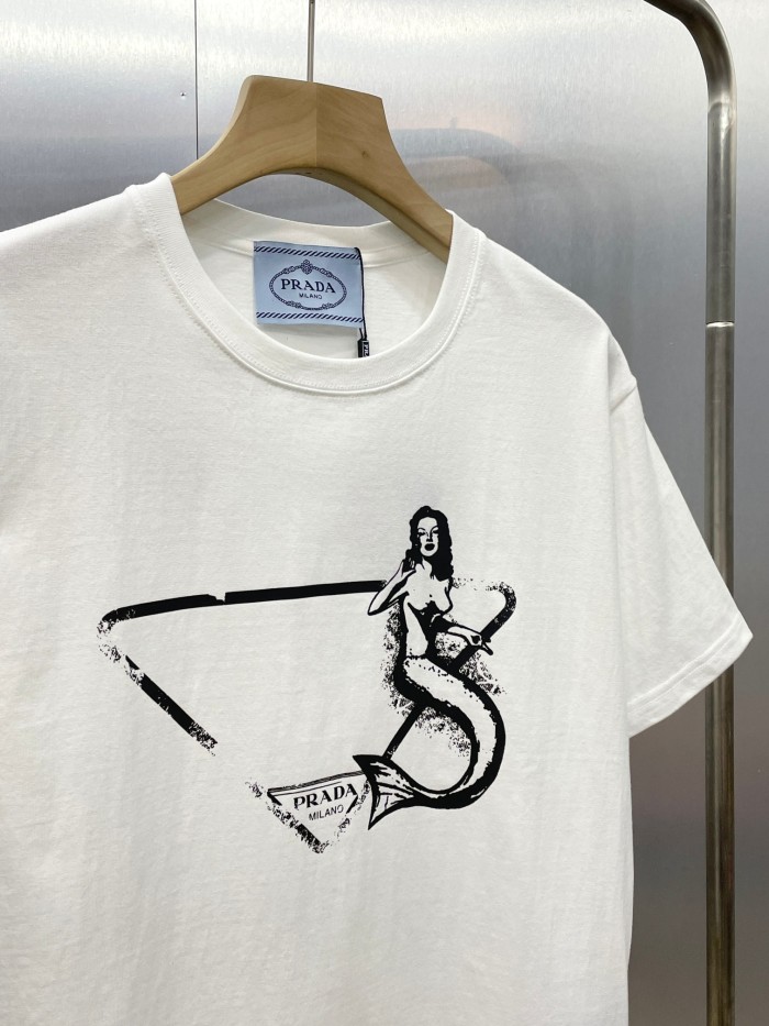 【限定】プラダ 偽物通販 人魚姫のインクこぼれプリントカップル単色半袖Tシャツ