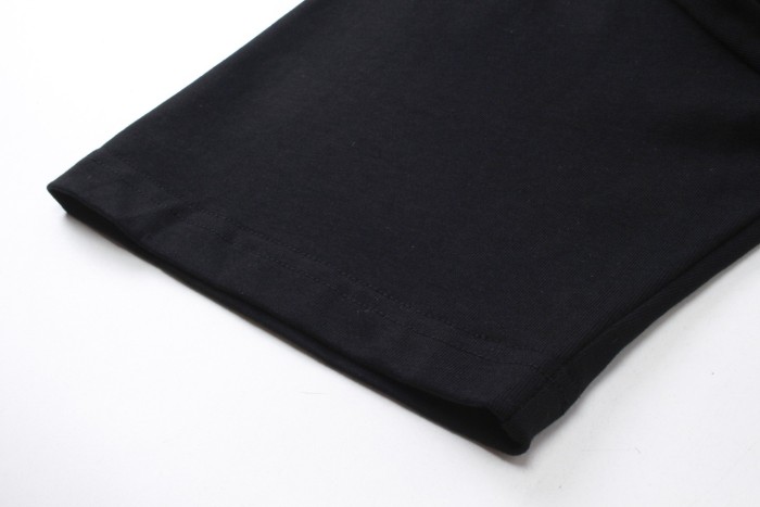 超奇跡の入荷☆ プラダ n級品 24 SSロゴプリントペアルックTシャツ半袖