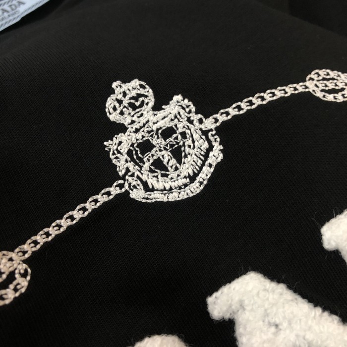 日本未入荷 プラダ コピーおすすめ 2024春夏新作立体タオル刺繍ロゴラウンドネックTシャツ