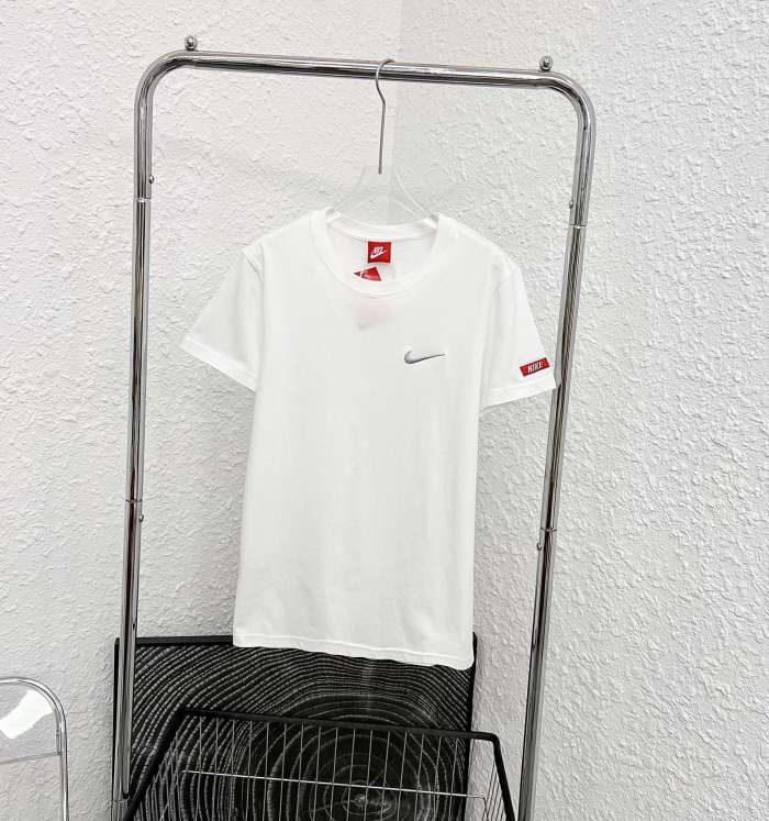 新作 ナイキ 激安偽物 シルバーチェック定番レトロモダンカップルTシャツ2色