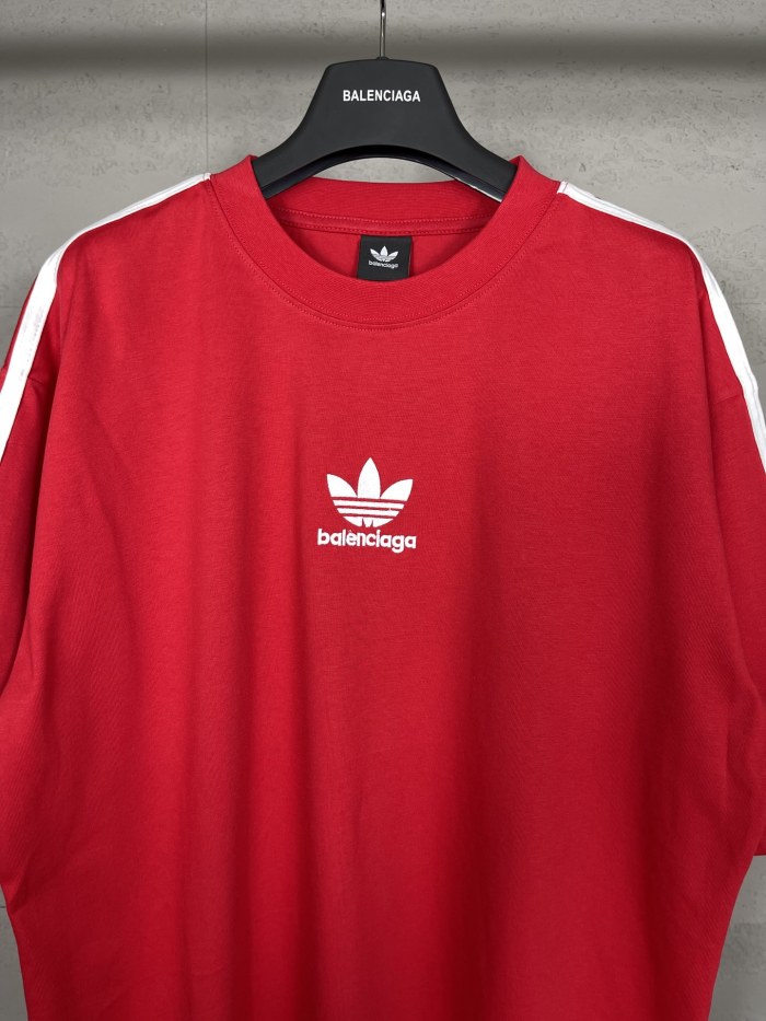 稀少 balenciagaxAdidas クローバースリーストライプロゴ刺繍半袖Tシャツ