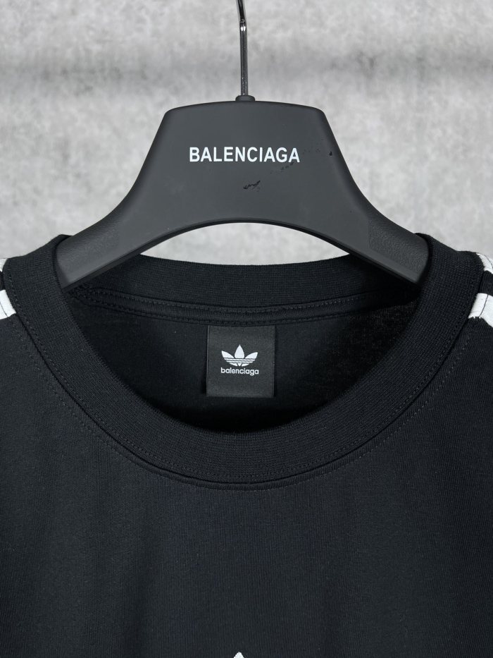 追跡付 balenciagaxAdidas クローバースリーストライプロゴ刺繍半袖Tシャツ