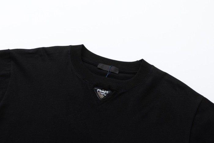 使い勝手良し プラダ スーパーコピー 24 ss春夏新作プリントロゴ入りカップル用半袖Tシャツ