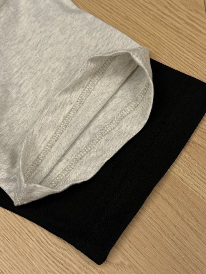 一目惚れ♪ アディダス 偽物通販 夏のプチレッドブック爆着カップルハイネック半袖Tシャツ2色