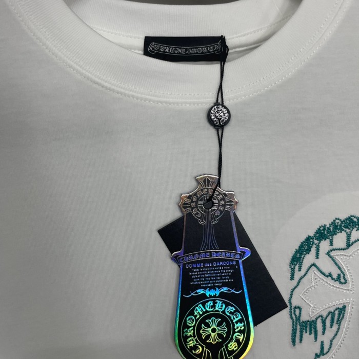 ★超人気 クロムハーツ n級品 24 ss夏新作胸元刺繍ロゴ柄半袖ゆったりTシャツ