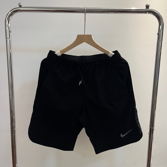 使い勝手良し ナイキ コピー 速乾ストレッチパンツ5分パンツ2色
